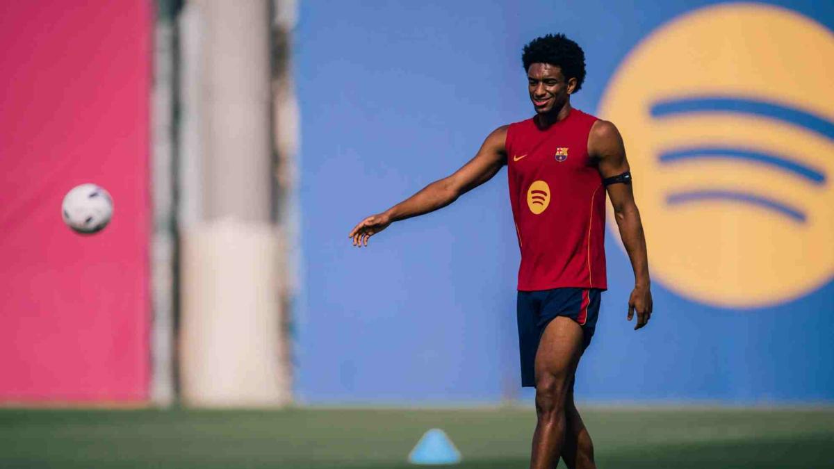 Balde reafirma su continuidad con el Barça mientras el club espera su regreso en enero
