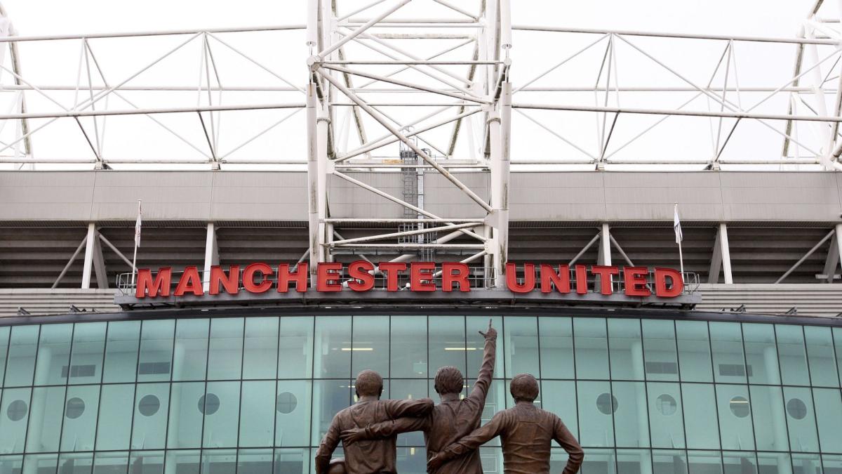 Deuda millonaria del Manchester United y su estrategia de monetización