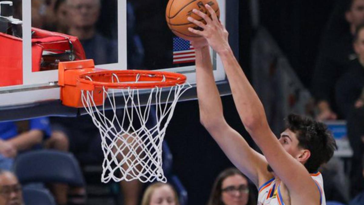Aday Mara deslumbra con su rendimiento en la pretemporada de la NBA