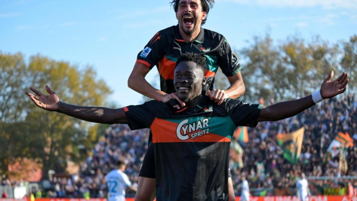 Nápoles pierde contra el Venezia tras el cambio de técnico