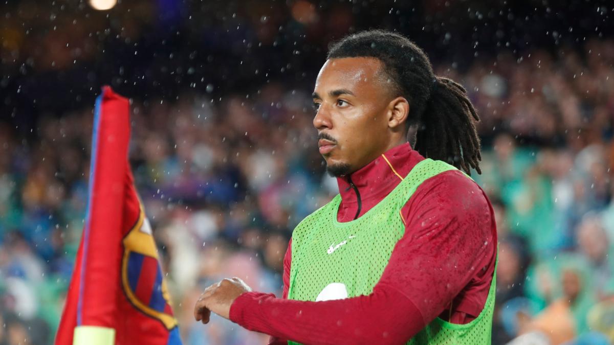 Koundé sigue al margen
