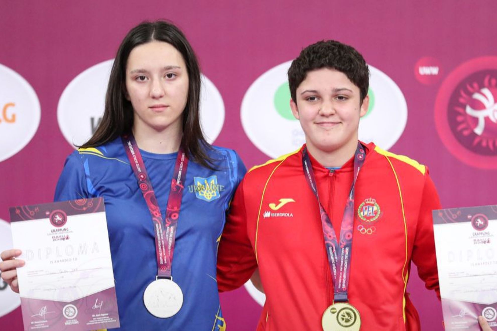 Merche García (a la derecha)
