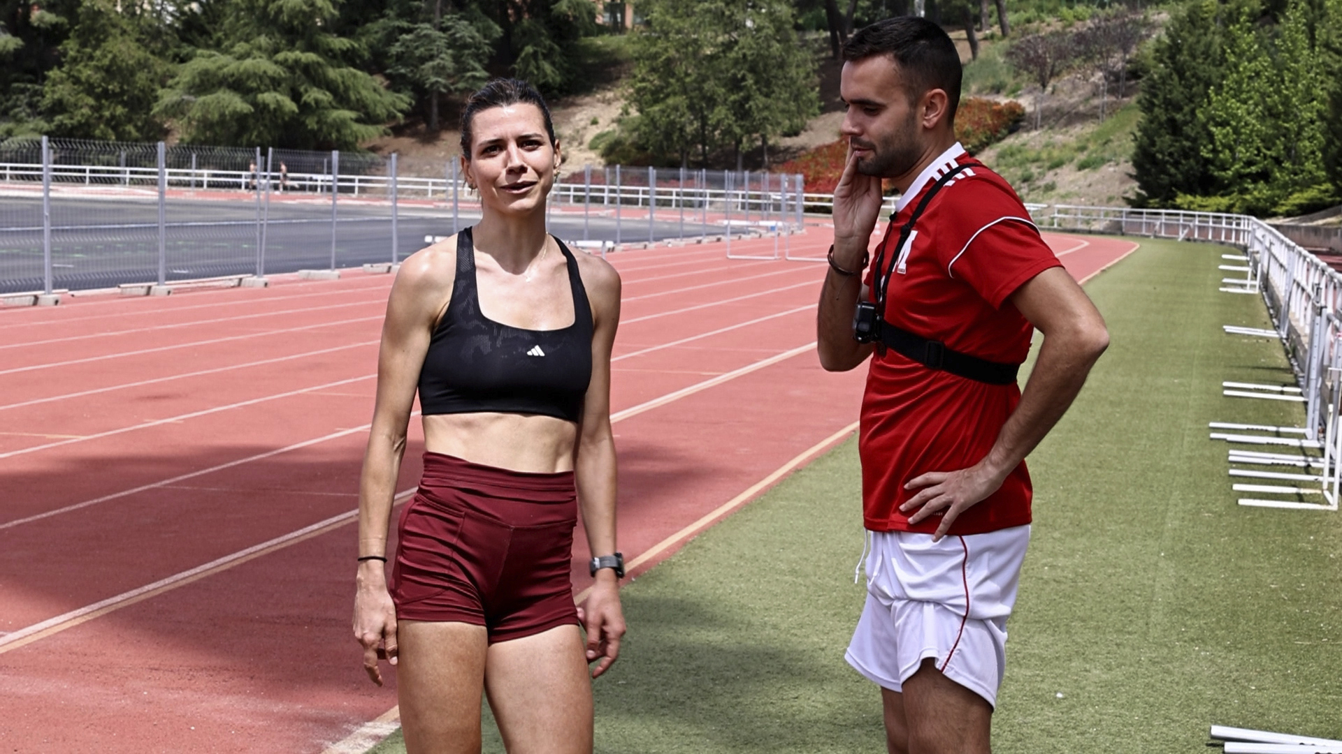 Irene junto al redactor de MARCA tras el reto realizado.