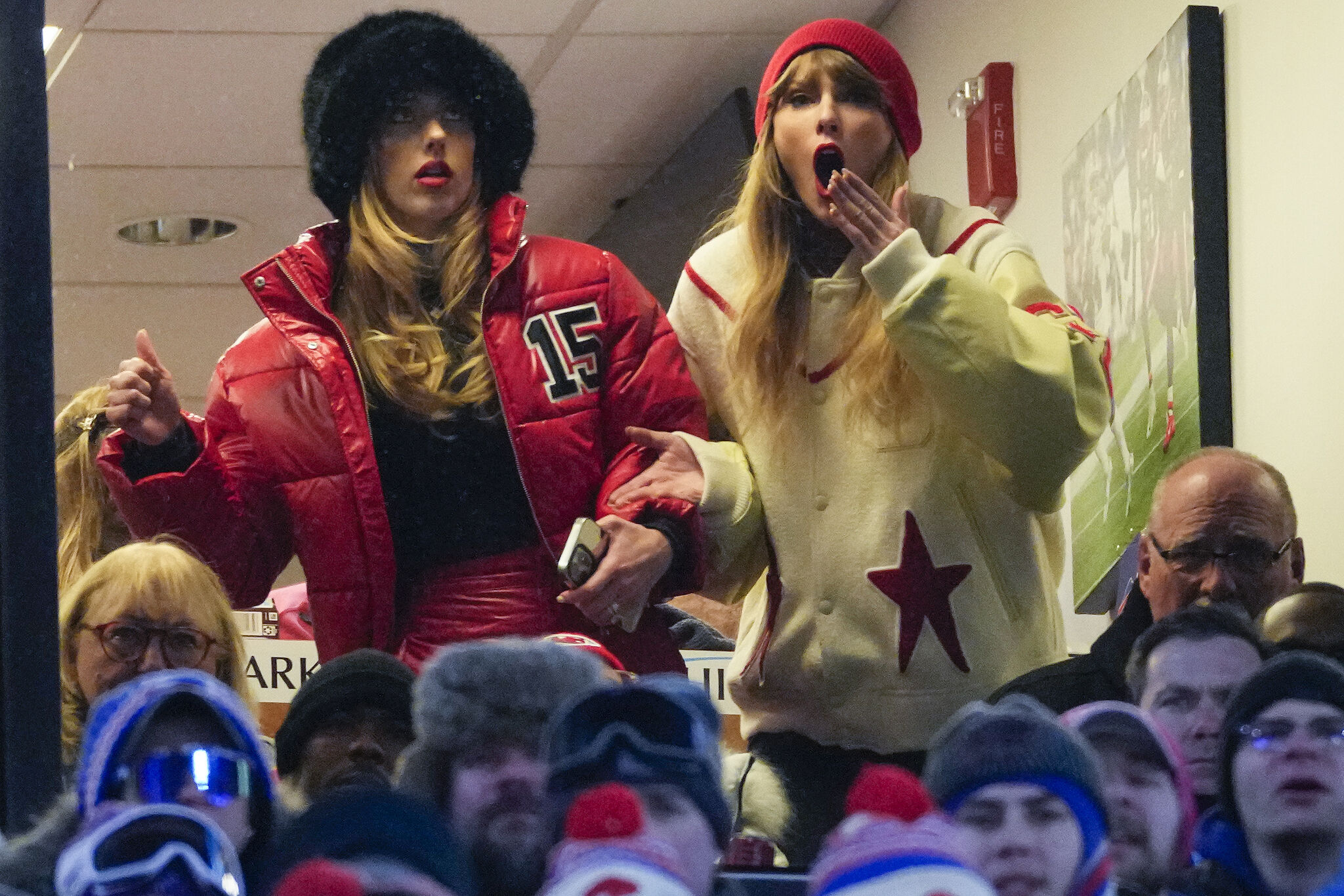 El show de Taylor Swift animando a Travis Kelce en la final de la división AFC de la NFL