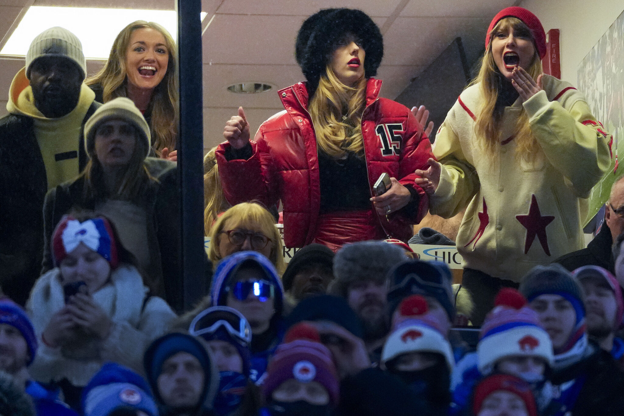 El show de Taylor Swift animando a Travis Kelce en la final de la división AFC de la NFL