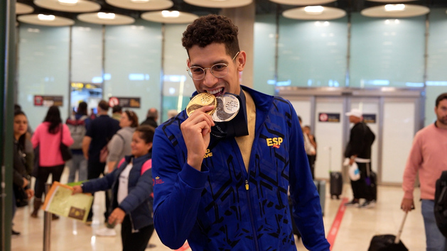 Hugo González, oro y plata en el Mundial: "Mi objetivo es seguir bajando marcas"