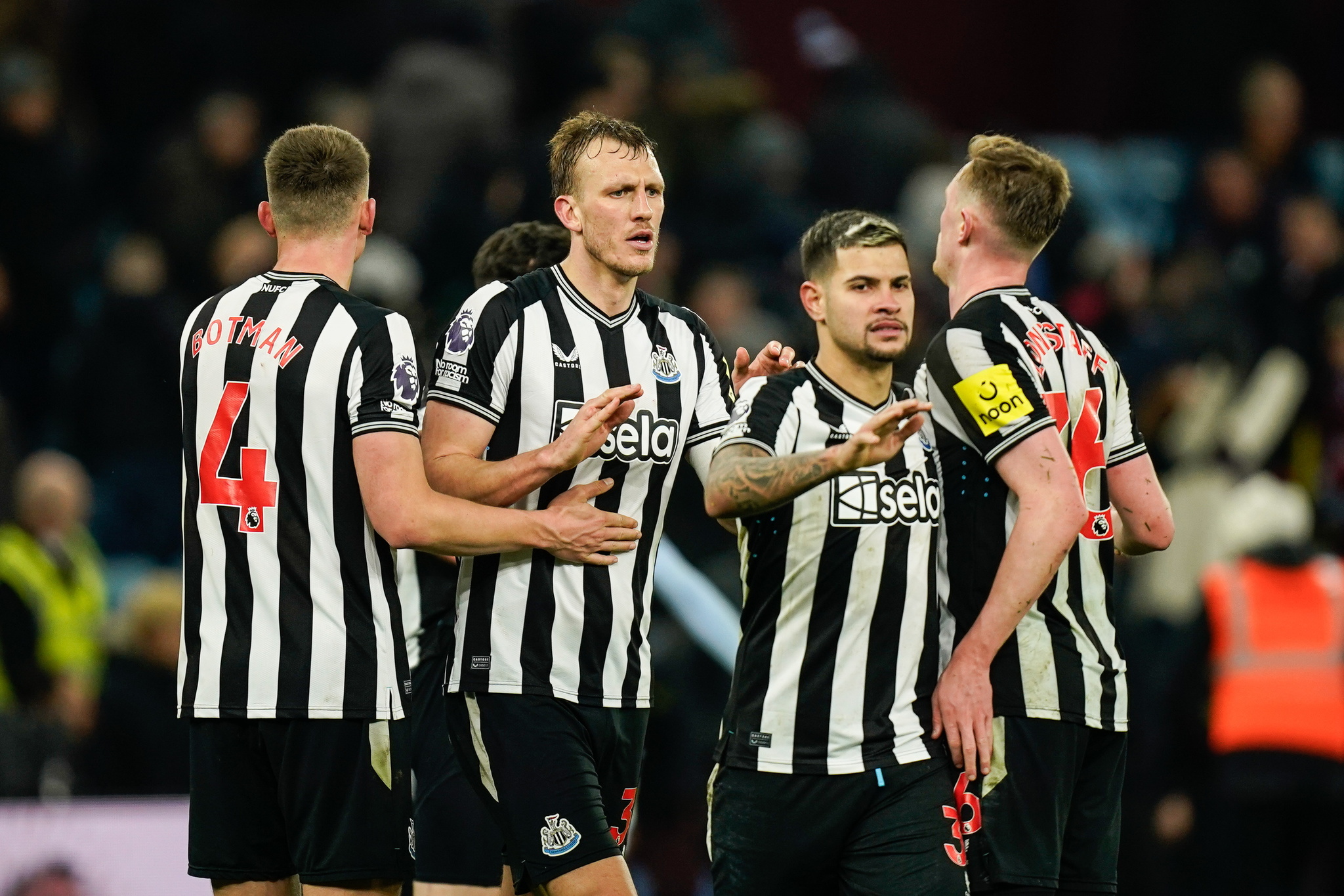 Los jugadores del Newcastle celebran un gol