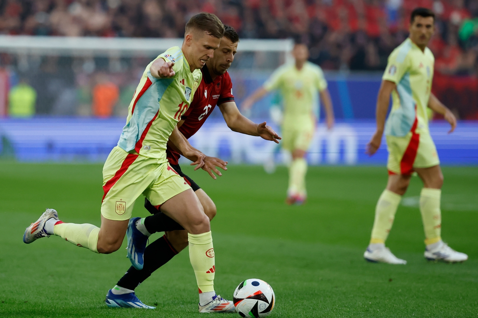 Dani Olmo, durante el partido ante Albania.
