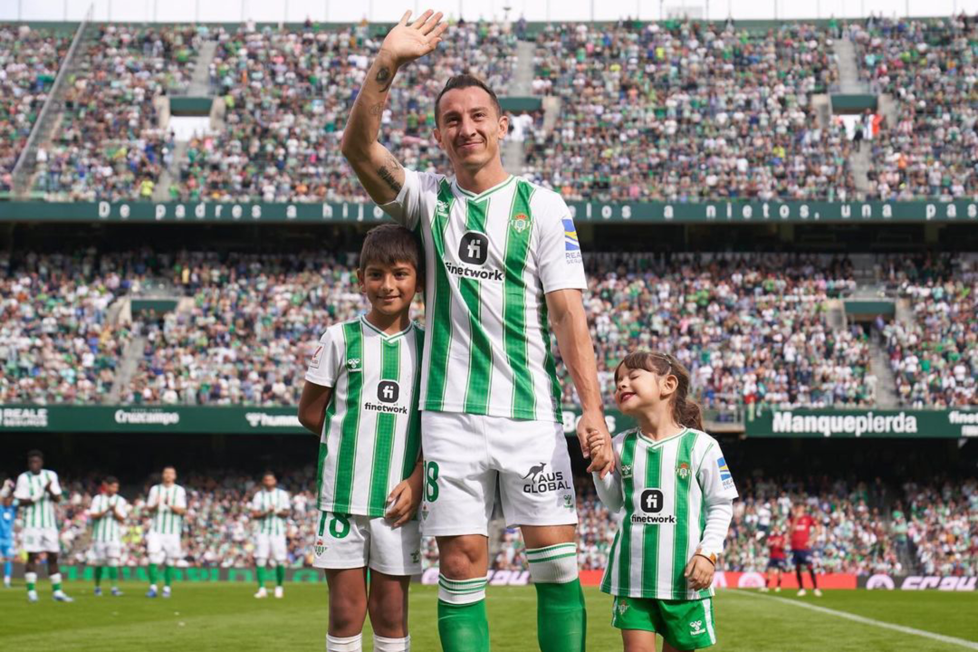 Guardado se va del Betis para firmar por el Club León de México