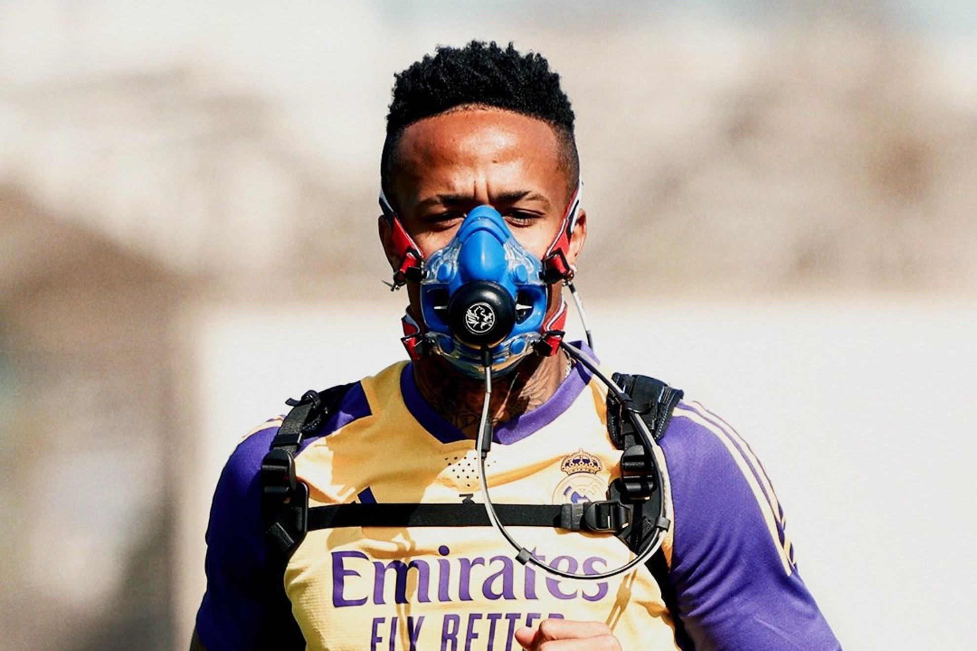 Militao, entrenando con la máscara de hipoxia