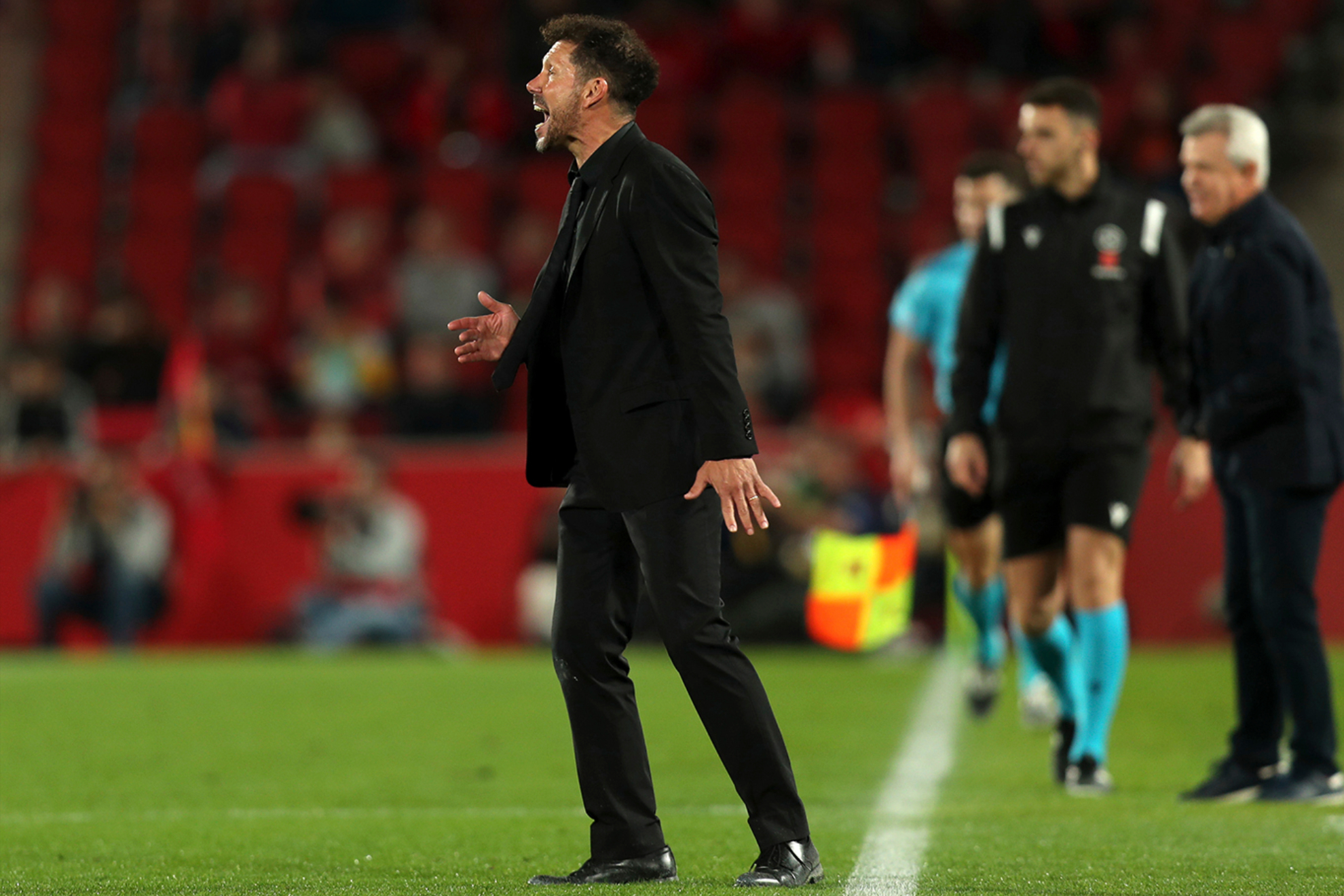Simeone, durante el partido ante el Mallorca.