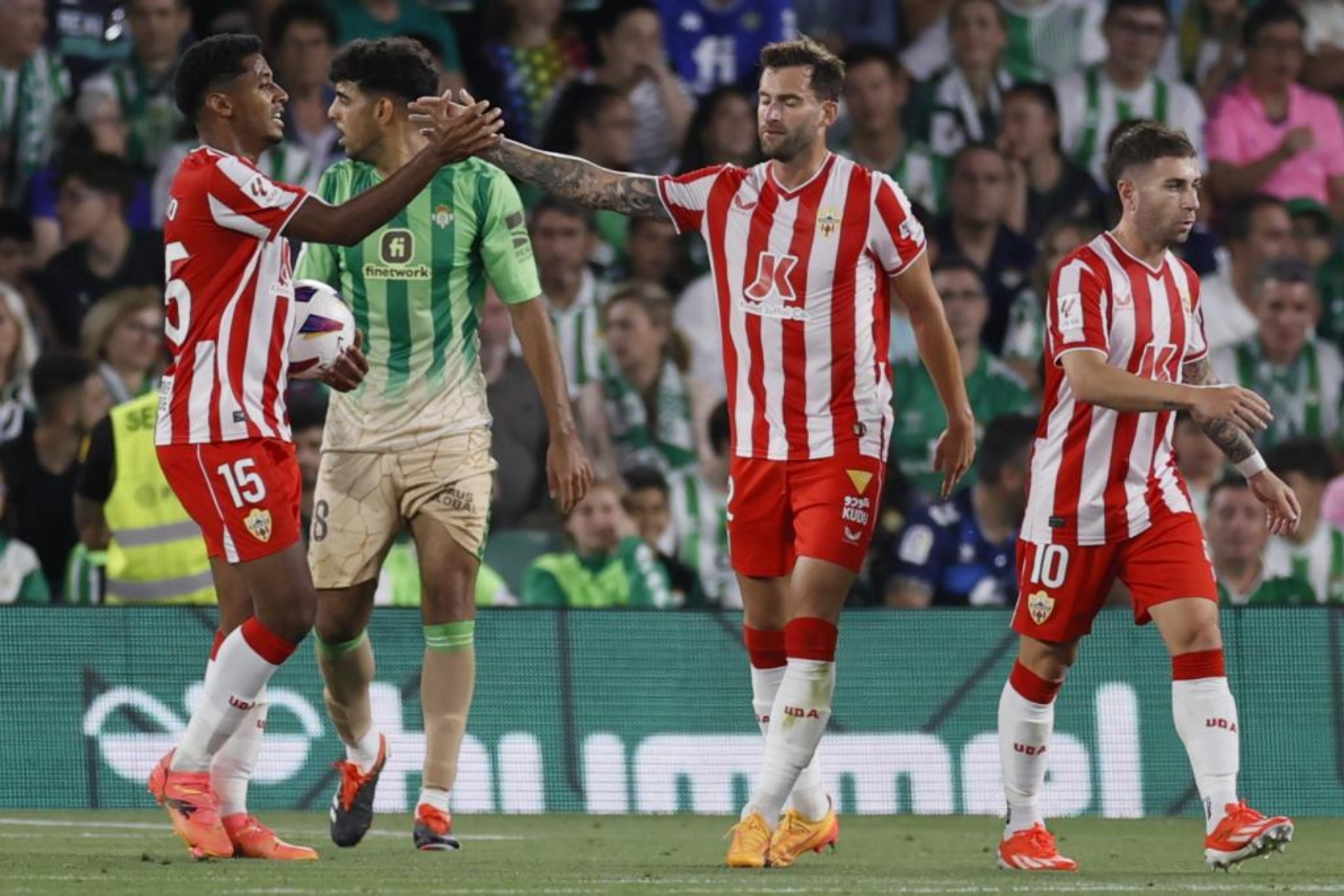 Baptistao celebra su gol.