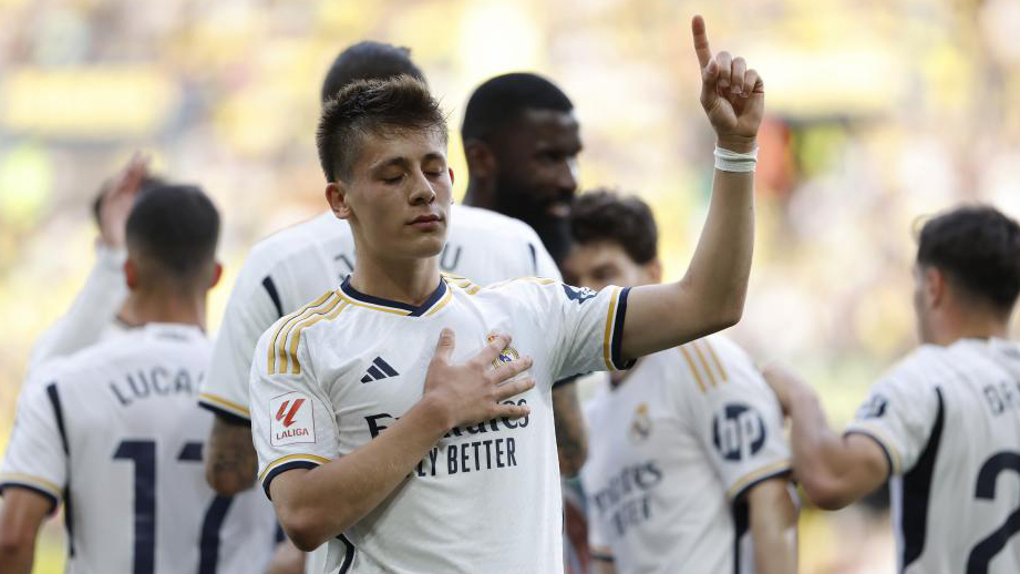 Arda Guler celebra el segundo de sus goles al VIllarreal.