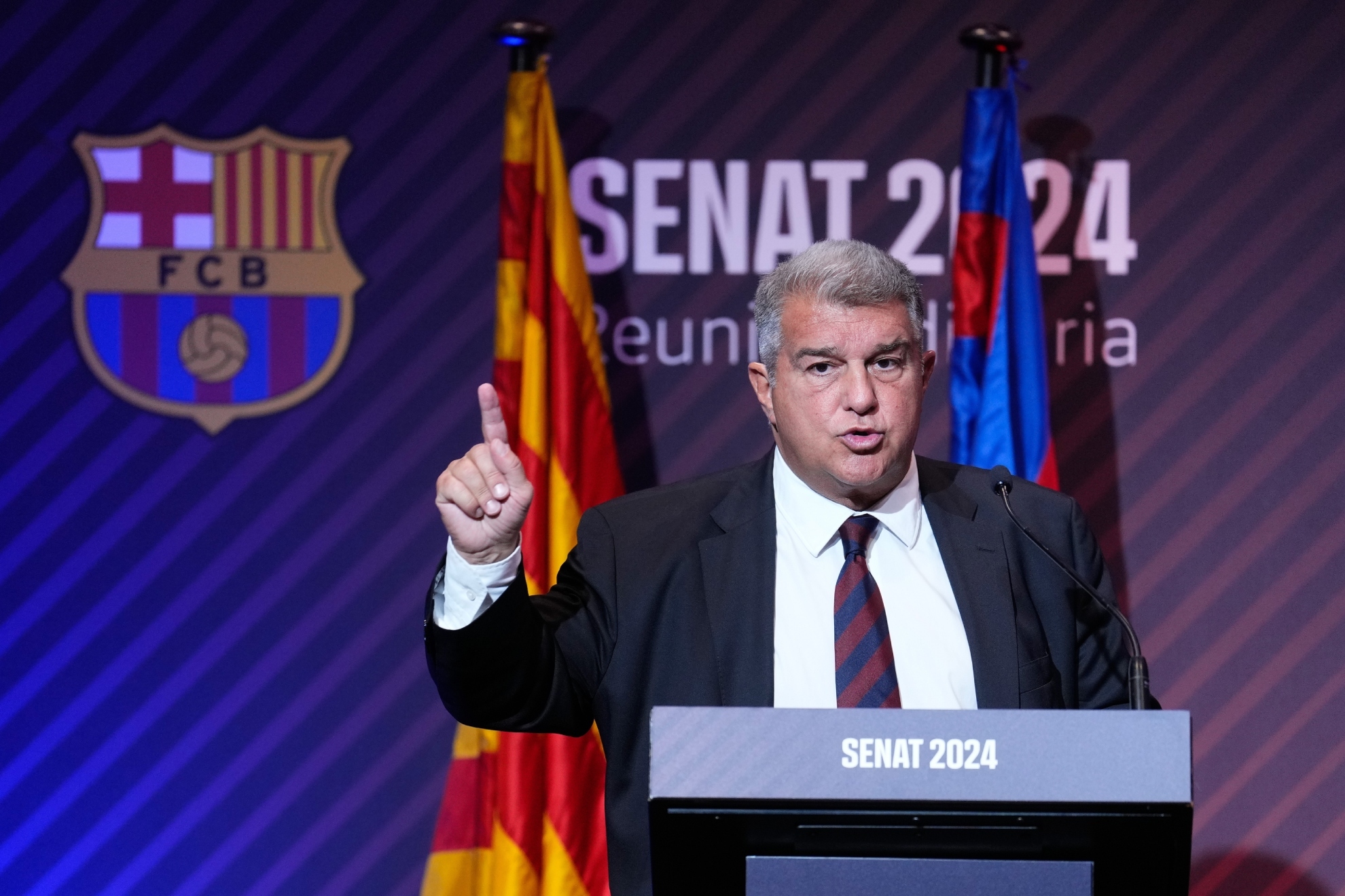 Joan Laporta durante una reunión ordinaria del Senado de la entidad azulgrana.