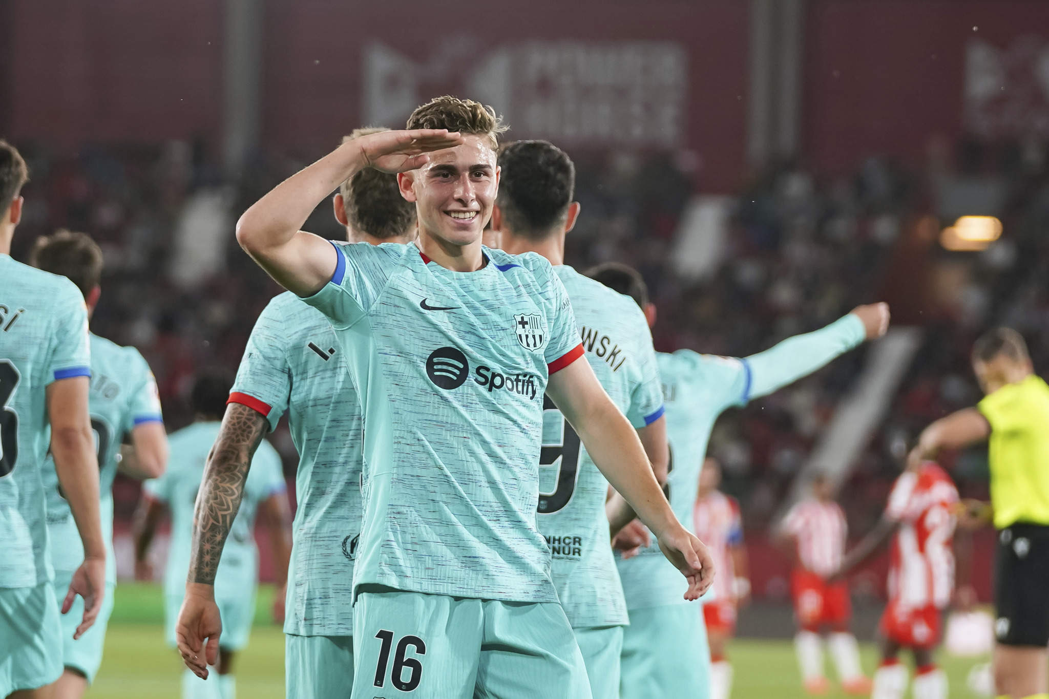 Fermín celebra un gol con el Barcelona.