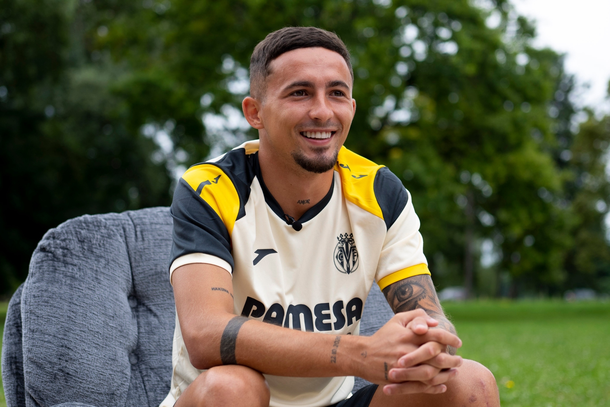 Yeremy Pino reaparece después de su lesión del ligamento cruzado anterior.