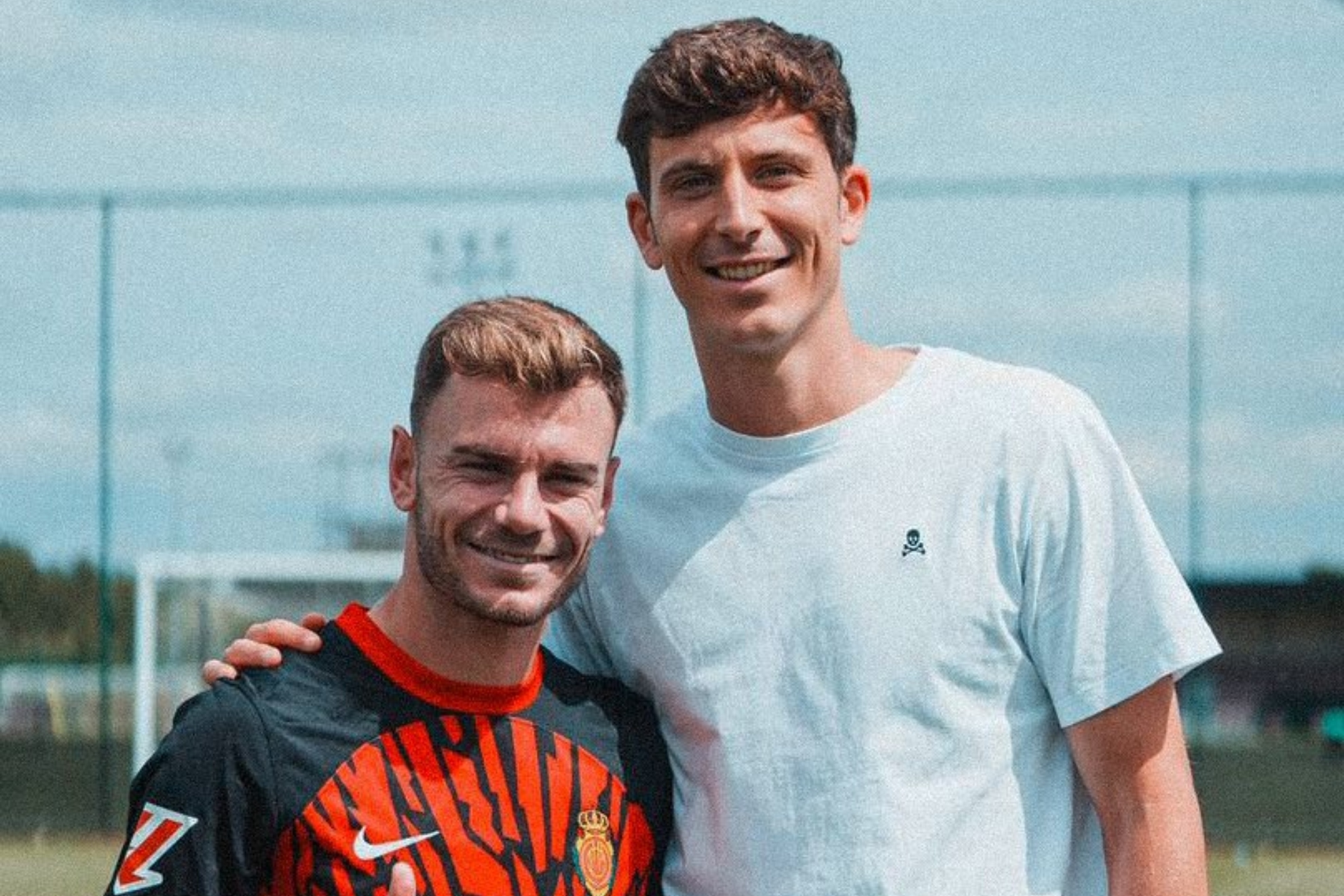 Toni Lato junto con Pau Torres.