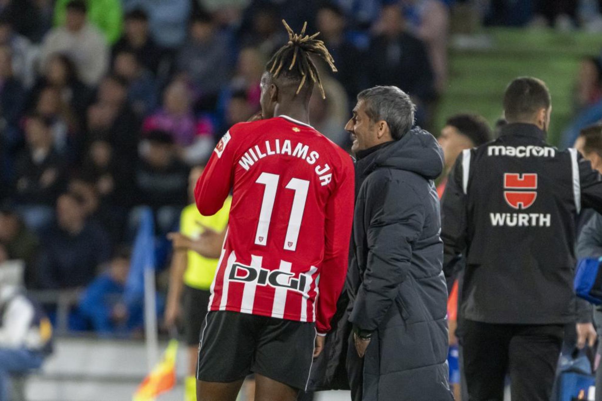 Valverde, conversando con Nico Williams
