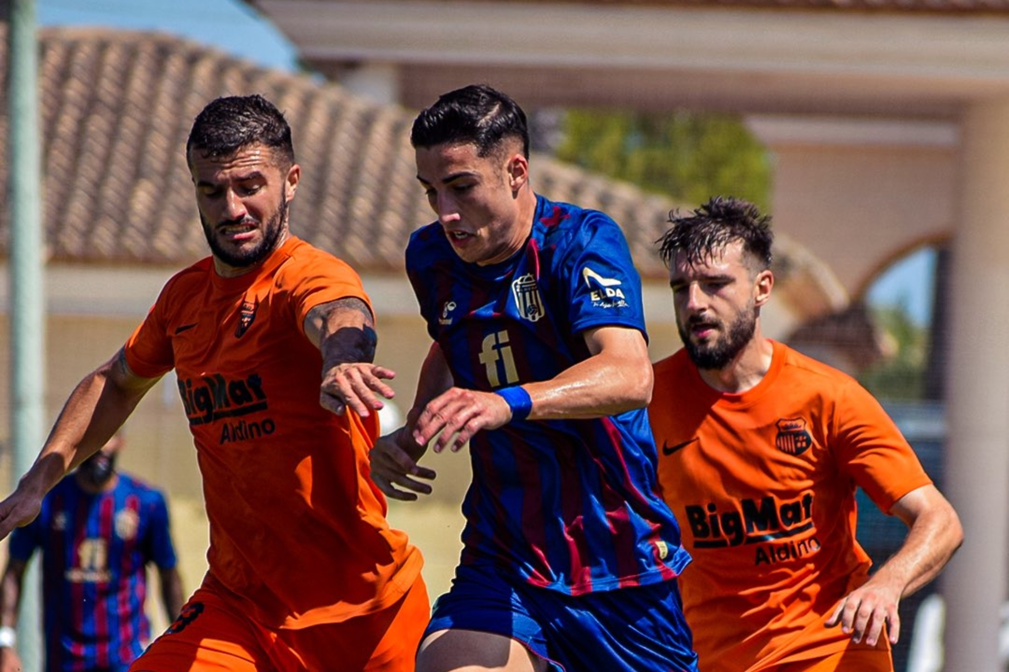 Lance del partido Eldense-Torrent.