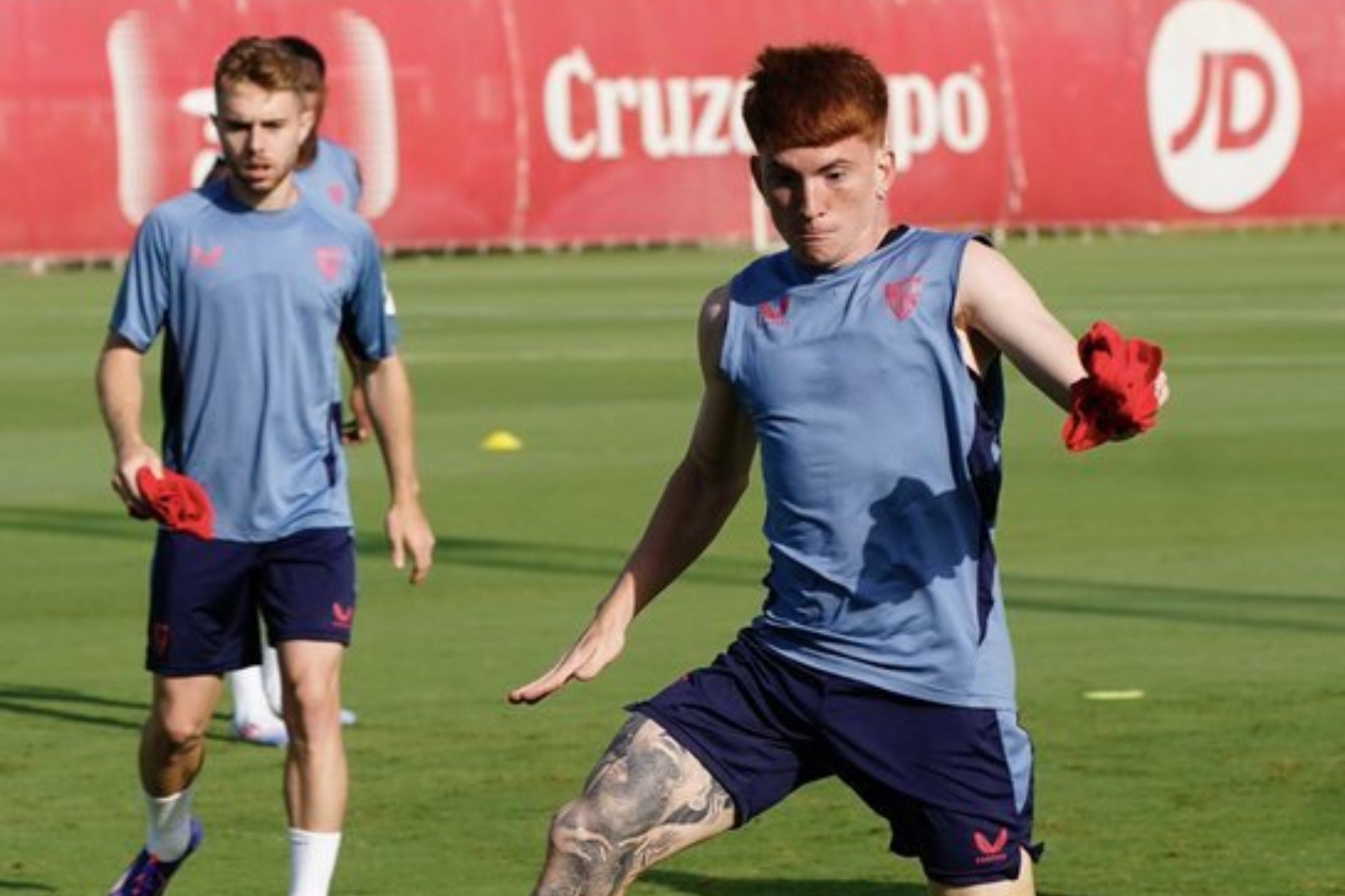 Valentín Barco, junto a Peque en un entrenamiento.