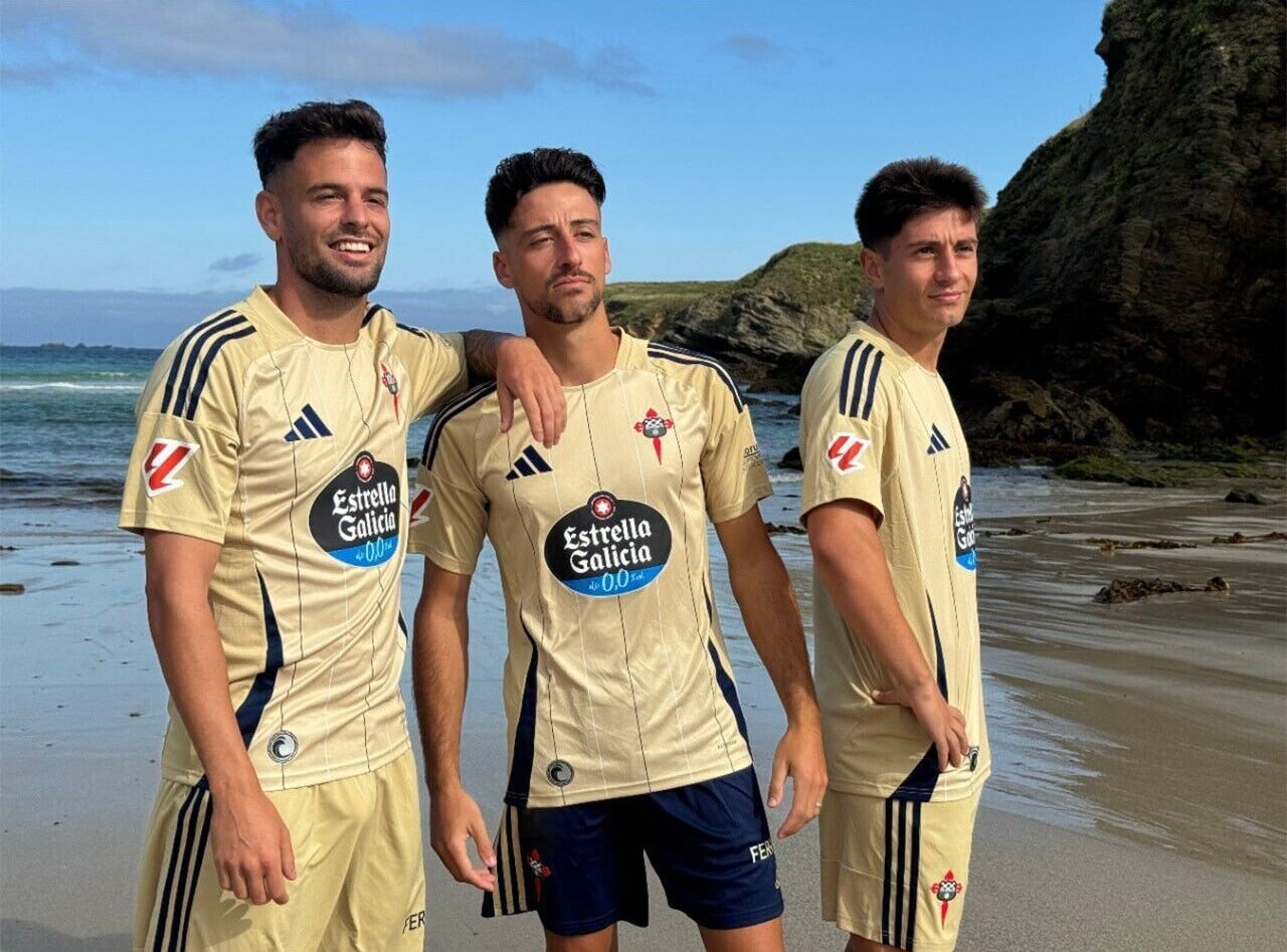 Tercera equipación del Racing de Ferrol