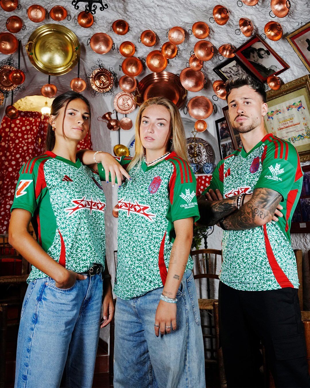 Tercera equipación del Granada