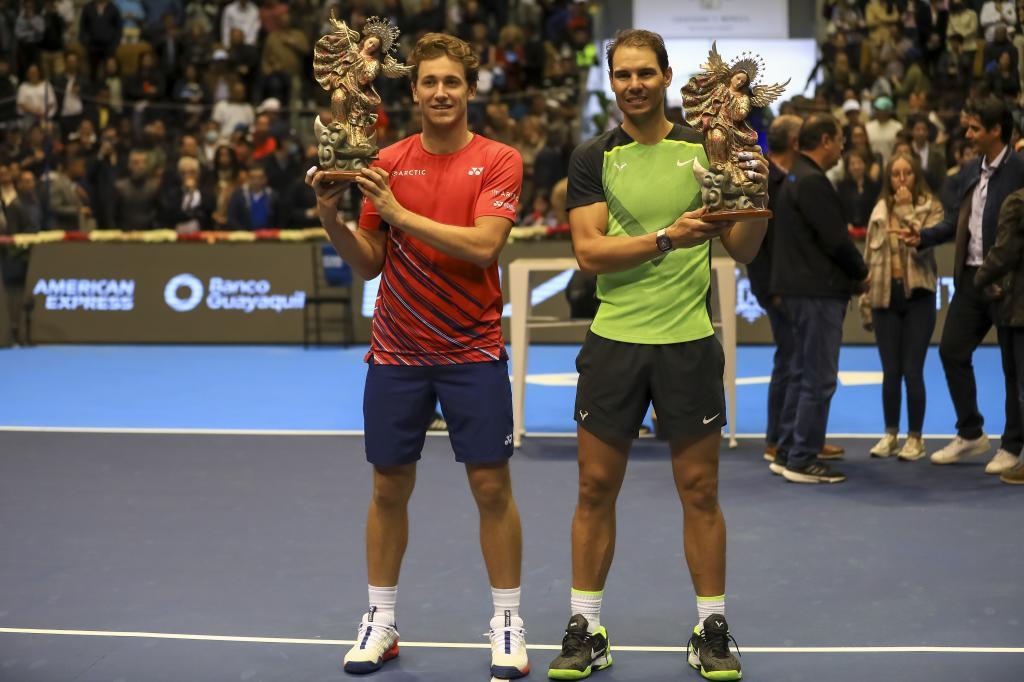 Rafa Nadal y Casper Ruud durante un partido de exhibición en Quito en 2022.