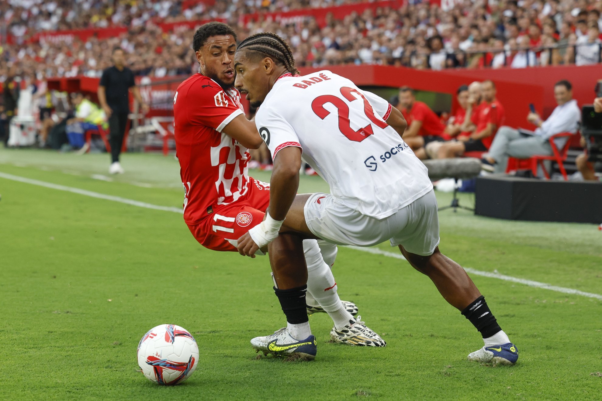 Loïc Badé, en el último partido del Sevilla contra el Girona.