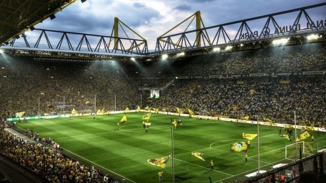 Borussia Dortmund. Signal Iduna Park. 11.10 millones