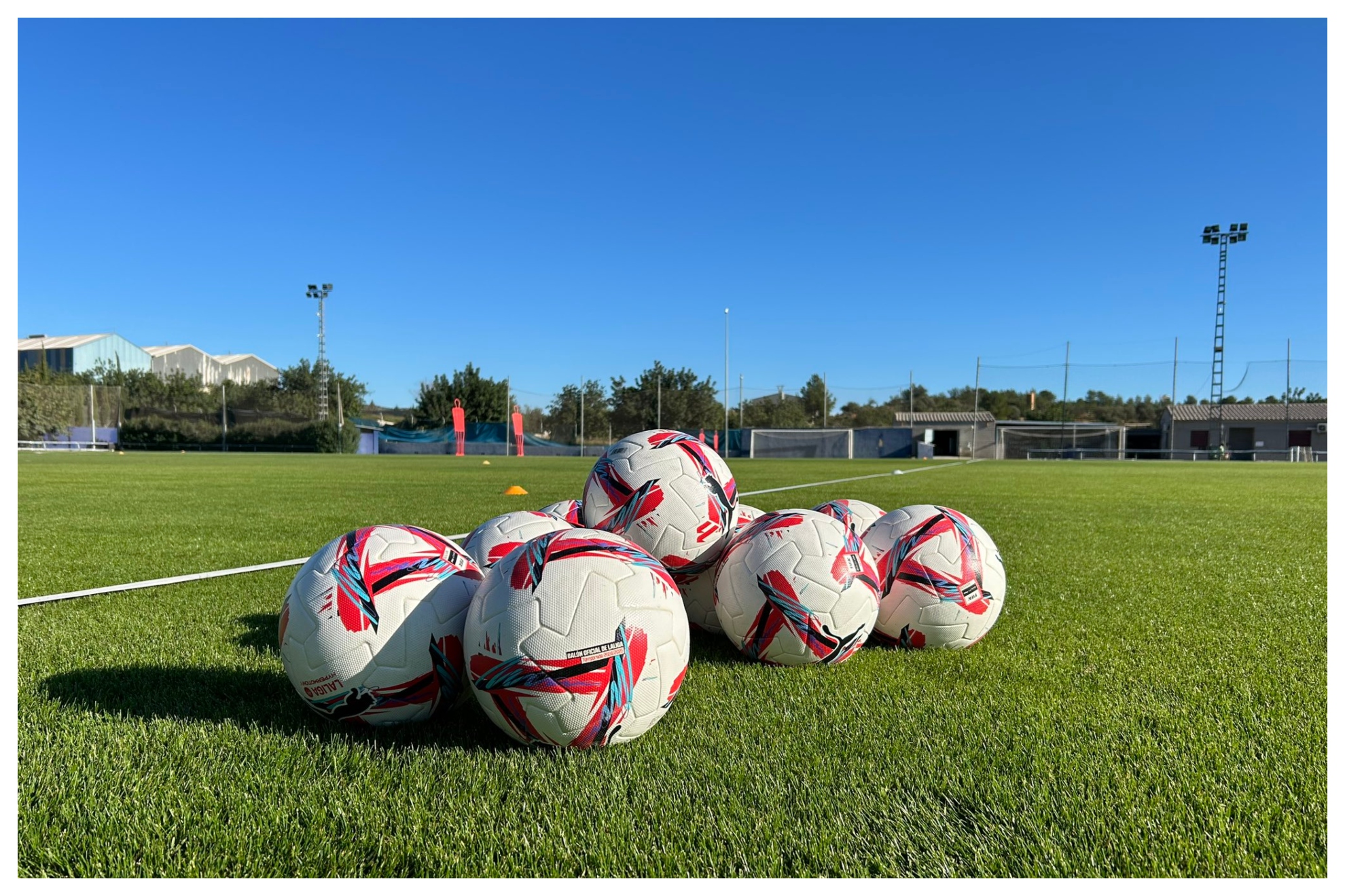 El Levante vuelve a la Ciudad Deportiva de Buñol tras las inundaciones ...