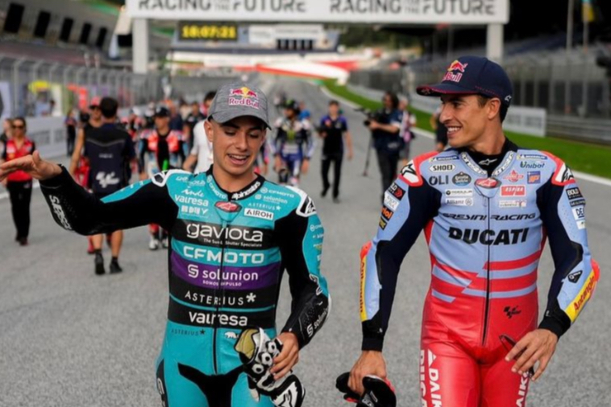 Marc Márquez junto a David Alonso en el Red Bull Ring
