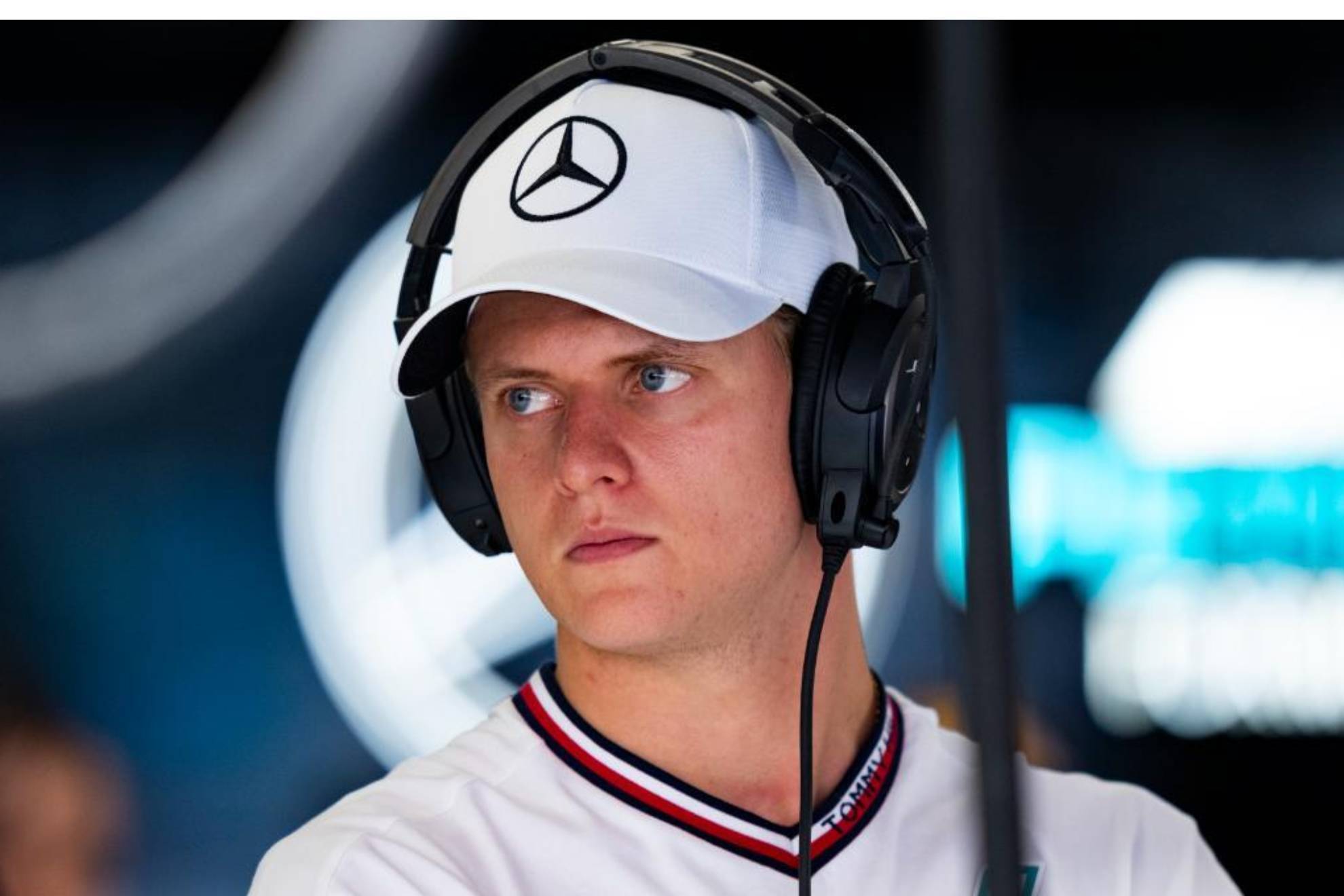Mick Schumacher, con el uniforme de probador de Mercedes.