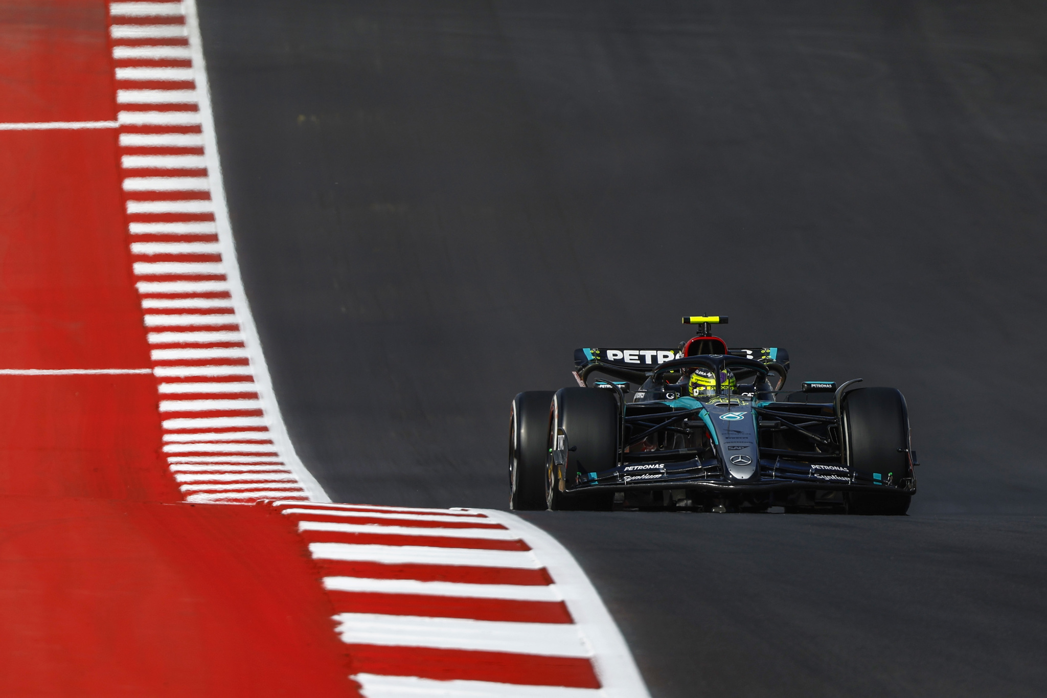 Lewis Hamilton compitiendo en Austin