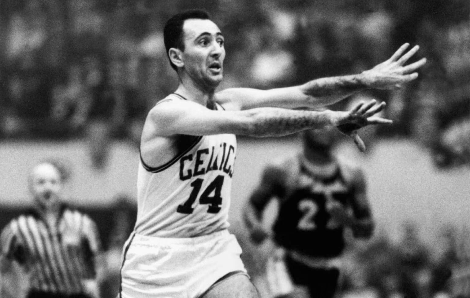 Bob Cousy y el anillo de la NBA que tardó más de 60 años en llegar