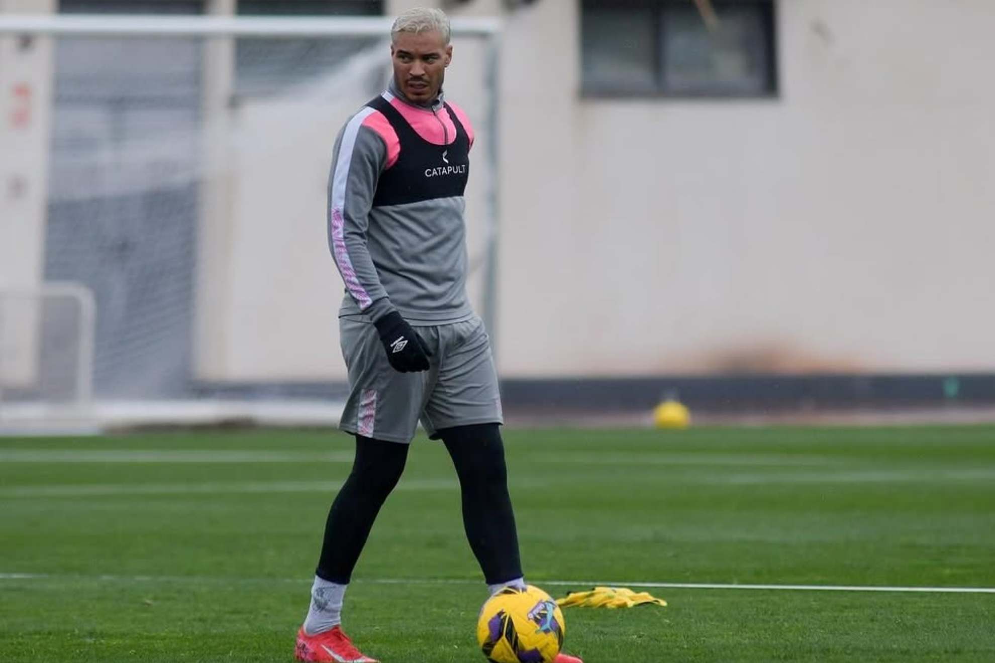 Raúl de Tomás, en el entrenamiento del Rayo.