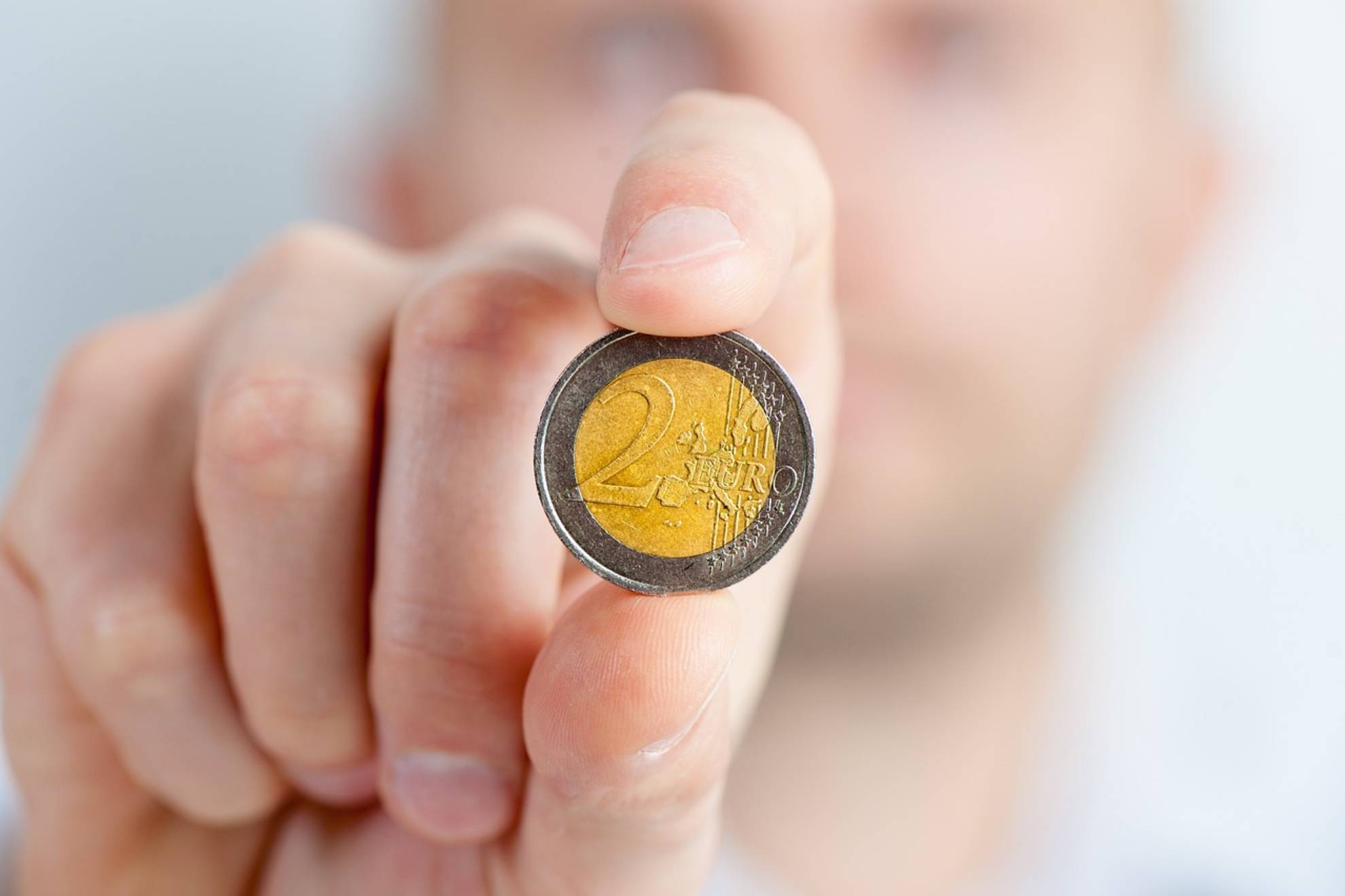 Moneda dos euros.