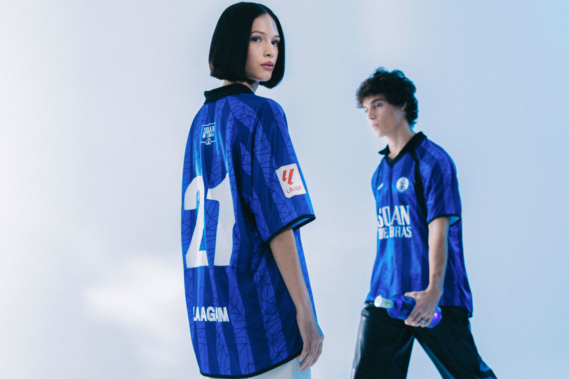 Solán de Cabras lanza una camiseta junto a LAAGAM con la que rinde homenaje  a sus minerales