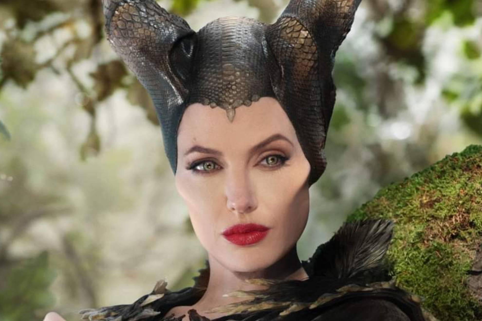 Angelina Jolie desvela que 'Maléfica 3' está en desarrollo y desliza su  adiós a Hollywood, image size:1980x1320