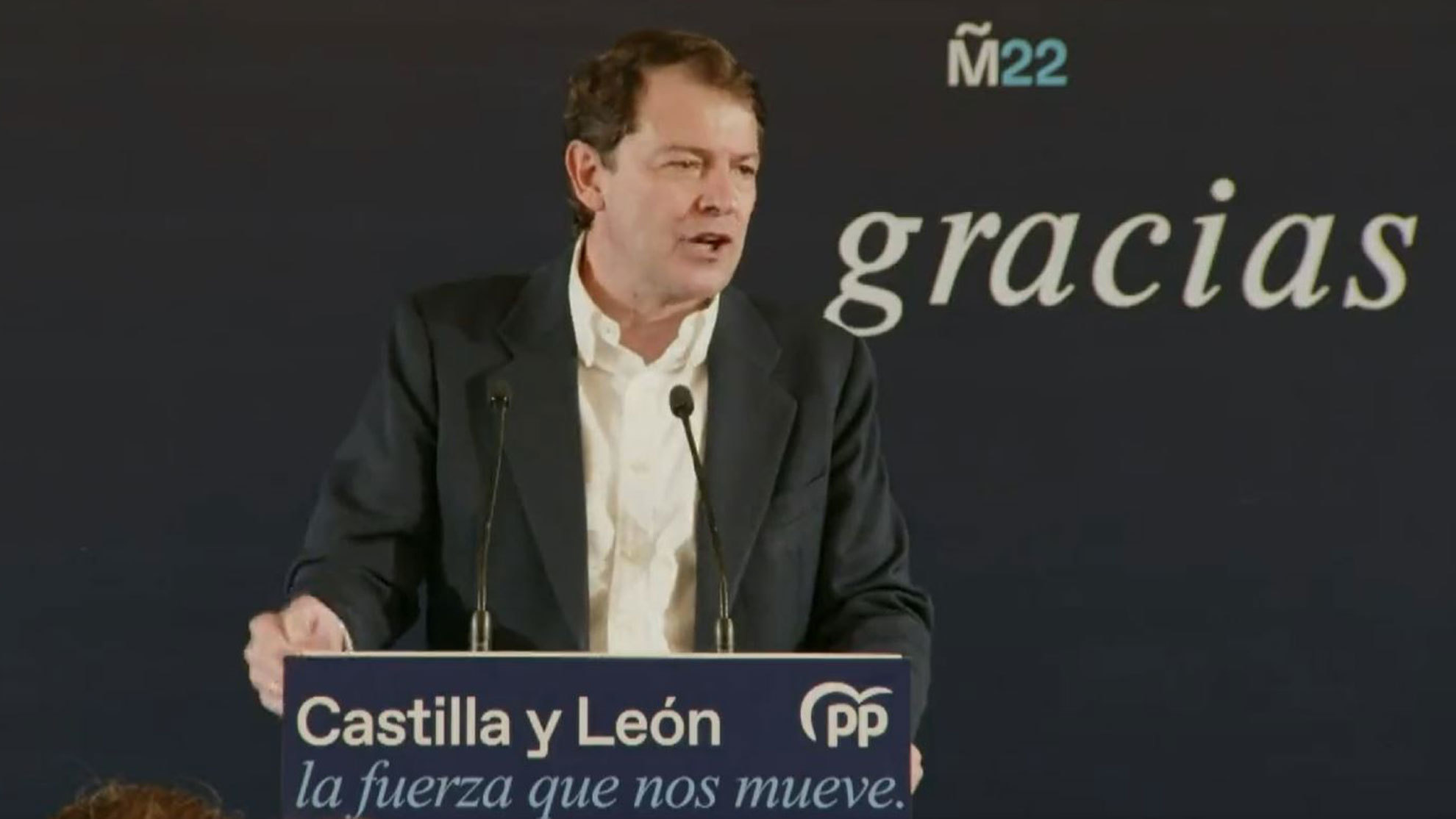 El PP gana en Castilla y León, pero depende de Vox para gobernar