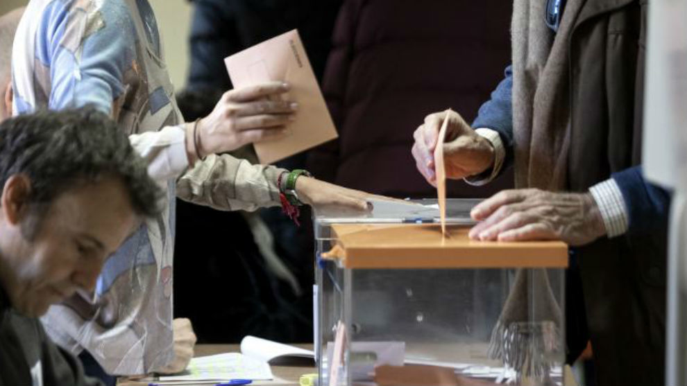 El PSOE cae casi 5 puntos en el CIS tras la imputación a Zapatero y la ...