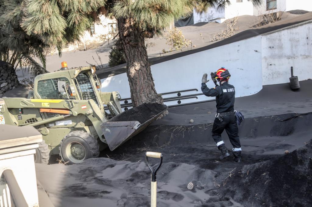 2021-11-17-16371343421251