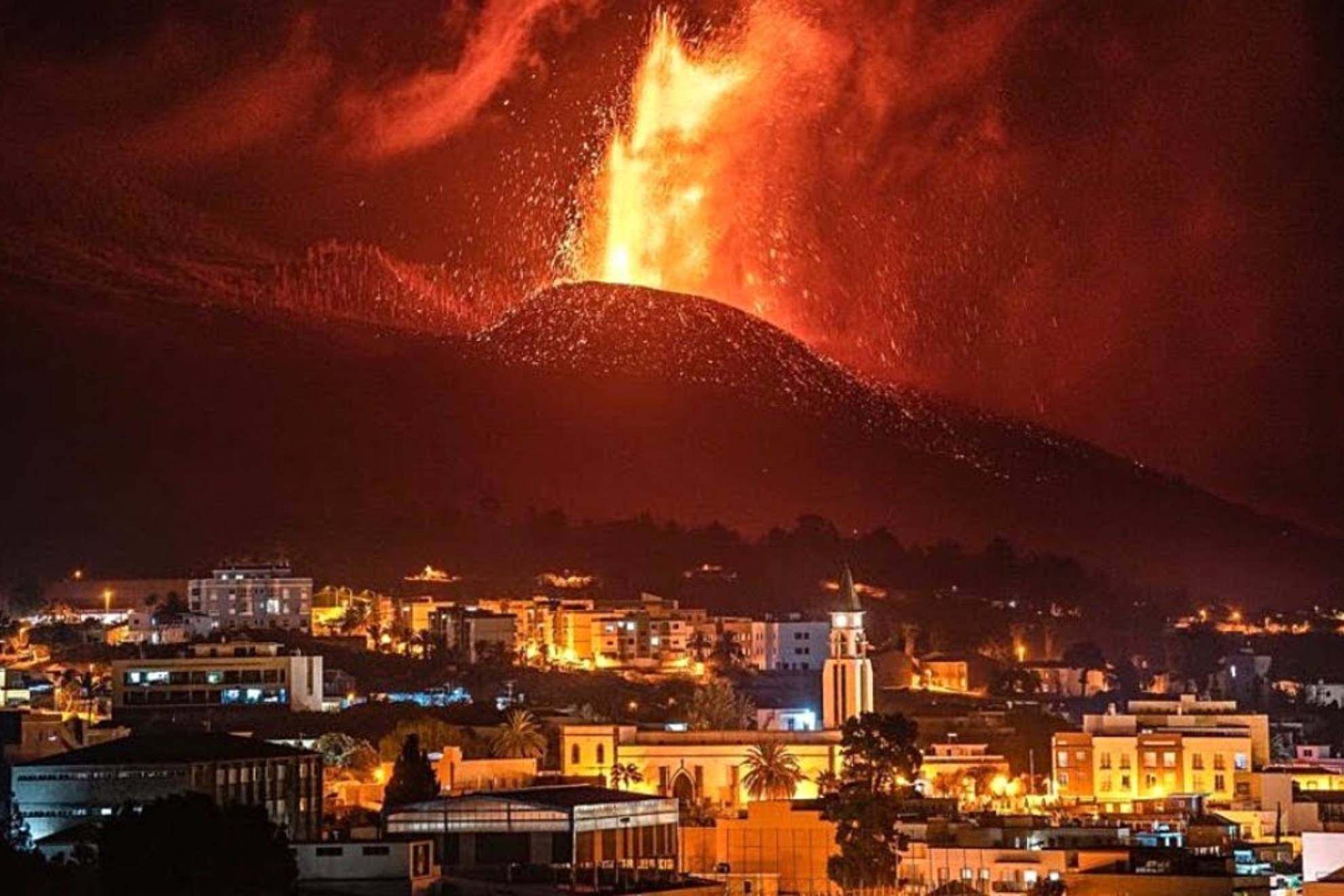 Imagen del volcán de La Palma. EFE