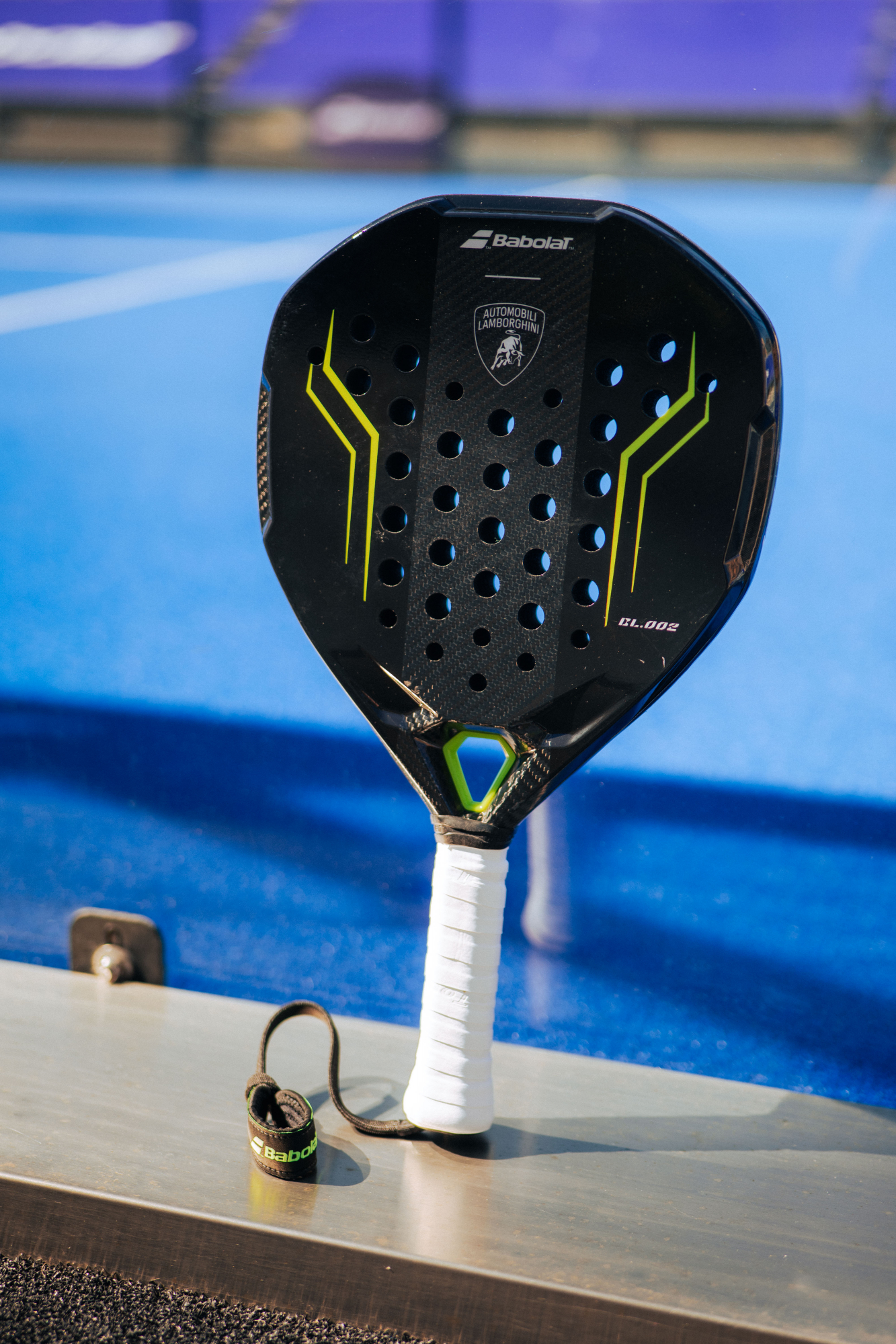 600 euros por una pala de pádel: así es la nueva joya de Lamborghini y