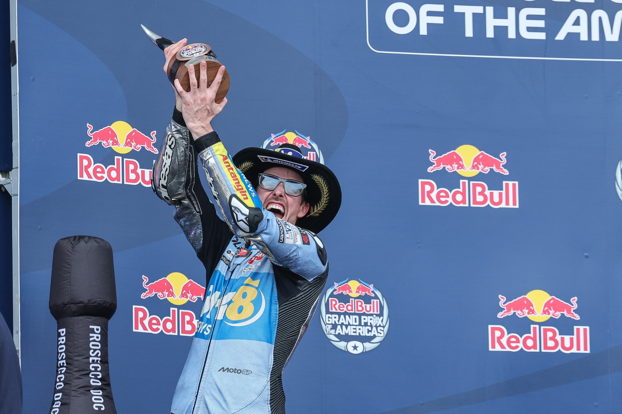 Álex Márquez, en el podio. RED BULL
