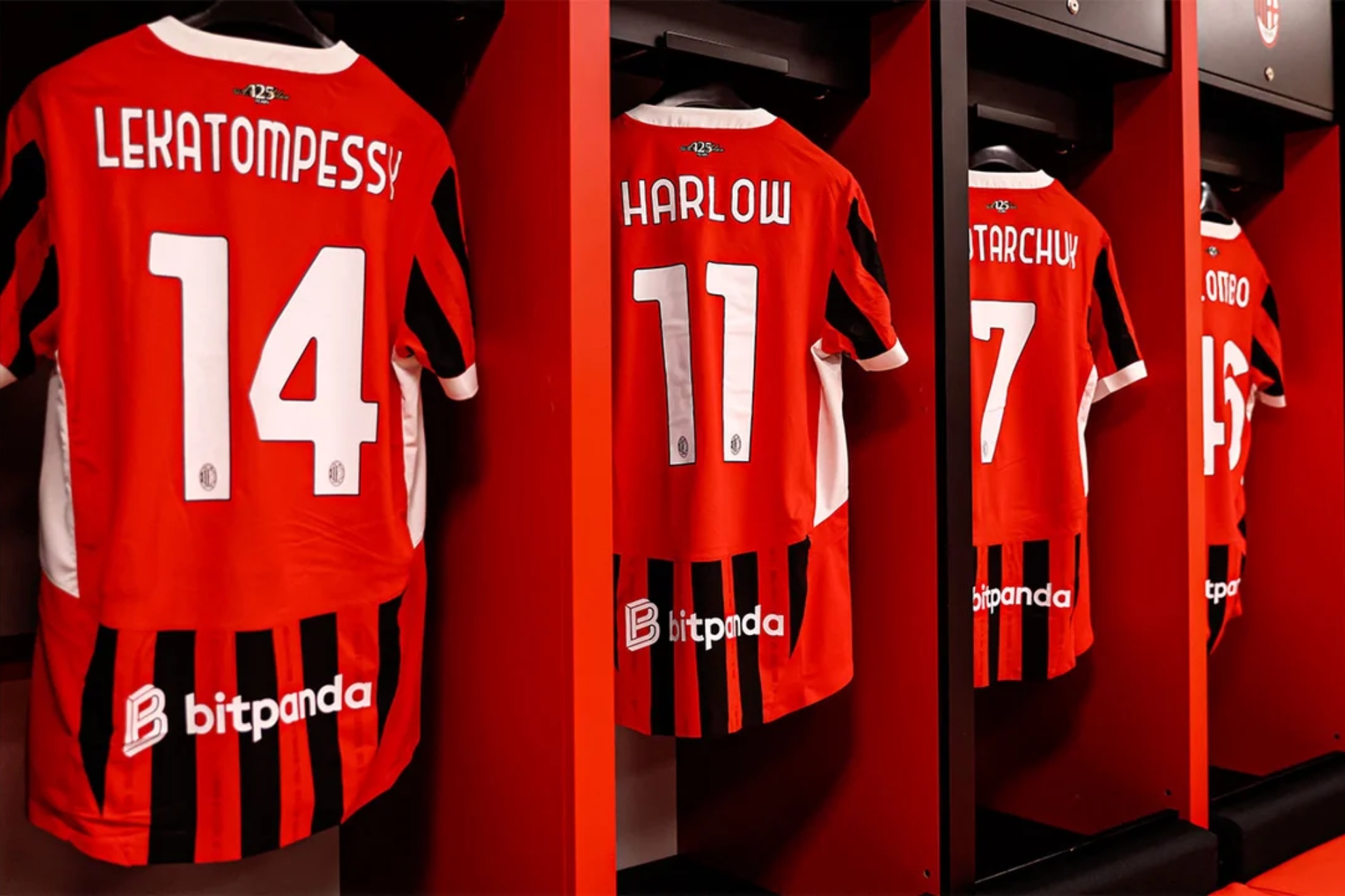 El Milan cambiará los apellidos en las camisetas de sus jugadores para el  partido ante el Bolonia, image size:1980x1320