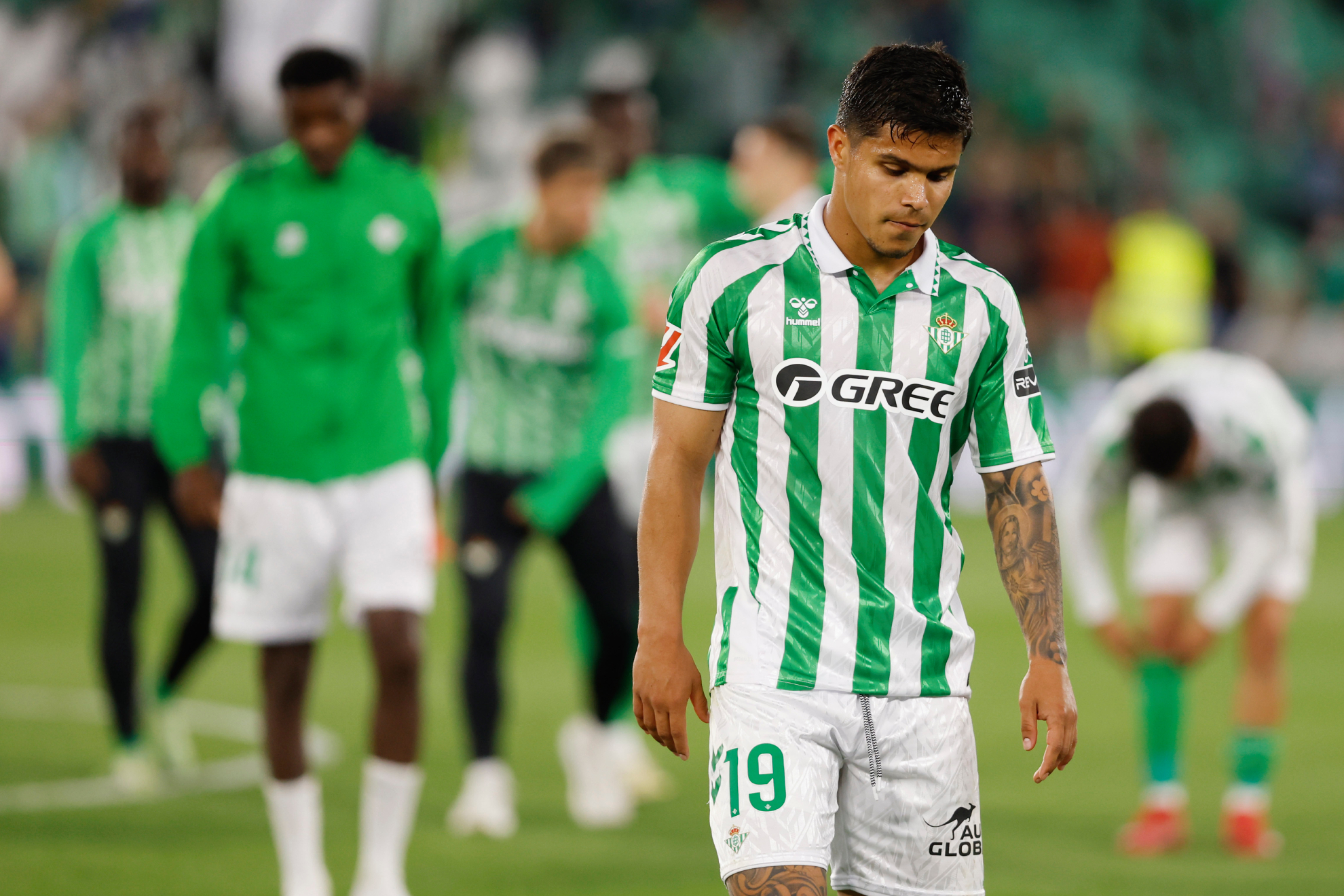 La Champions se complica, pero el Betis aún cree en la 'remontada'