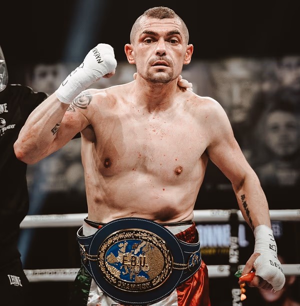 El exboxeador bilbaíno Andoni Gago se incorpora al plantel MMA