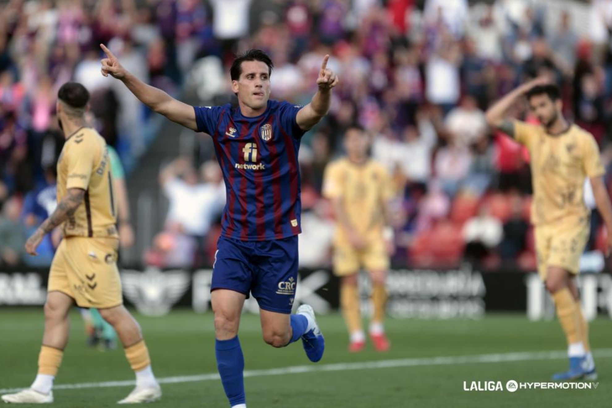 Juanto Ortuño celebra su gol ante el Málaga.
