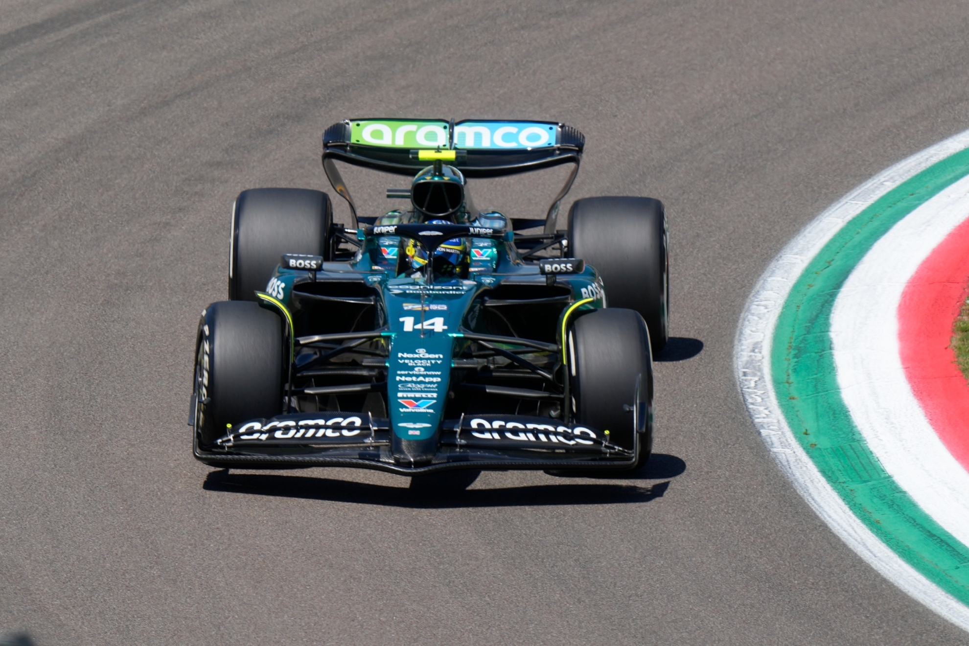 Fernando Alonso en el trazado de Ímola en el GP de Emilia Romagna 2024 de la F1.