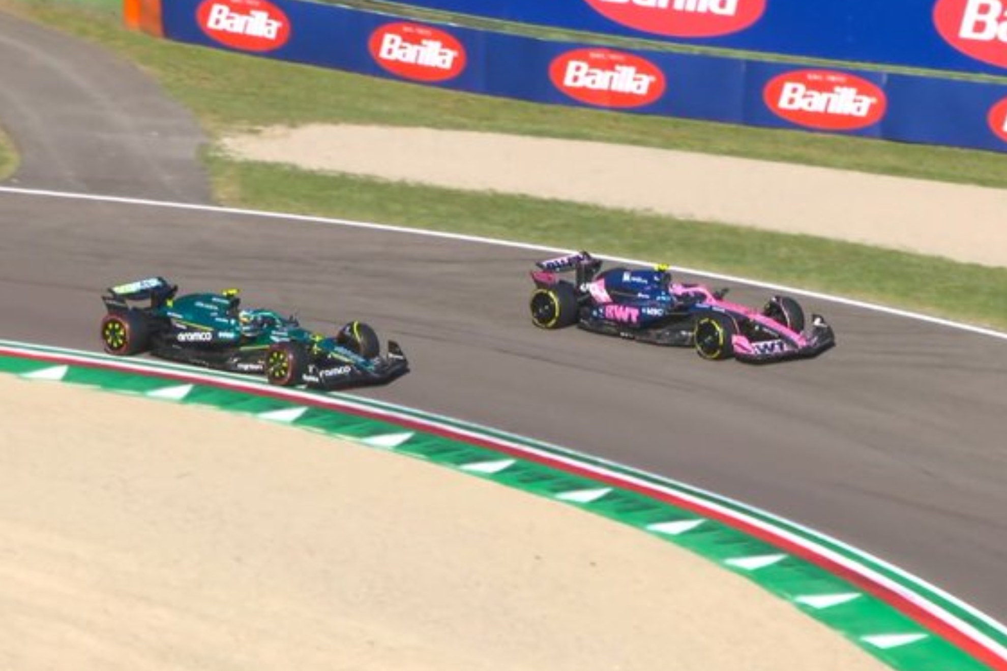 Alonso y Colapinto, en acción.